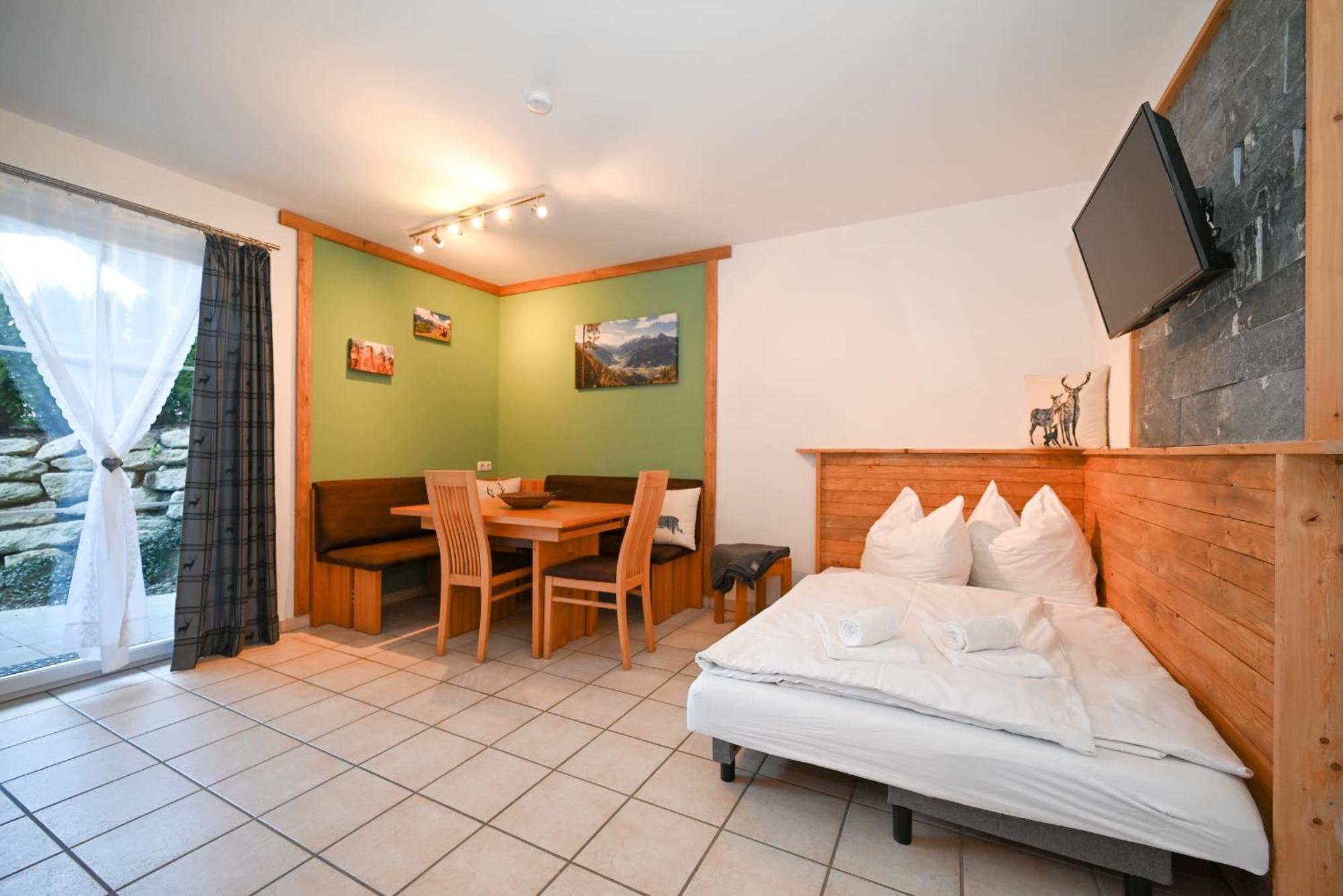 Panorama Apartments Bruck By All In One Apartments Bruck an der Grossglocknerstrasse Bagian luar foto